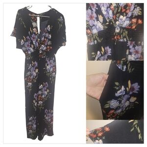 💎5/20 American Eagle Floral Wide Leg Romper Womens Medium Black Boho V Neck